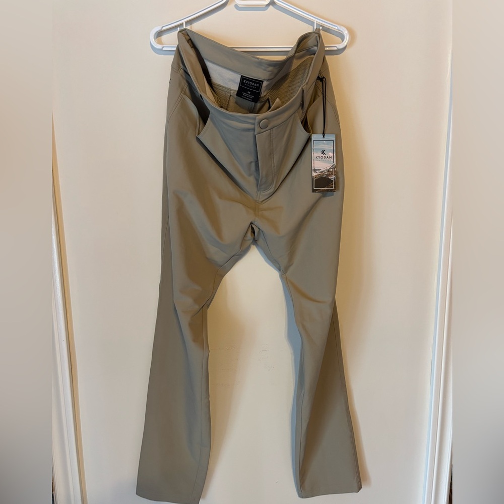 NWT Men’s Kyodan outdoor pants size 34.